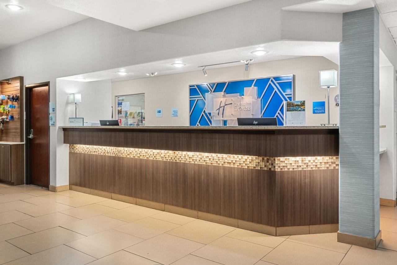Express By Ihg 2*