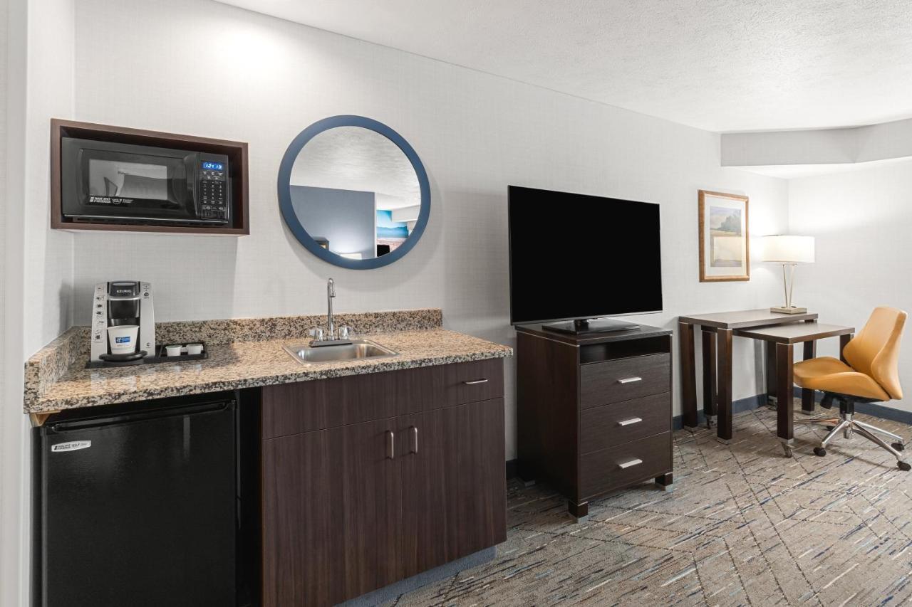 Express By Ihg Hotel
