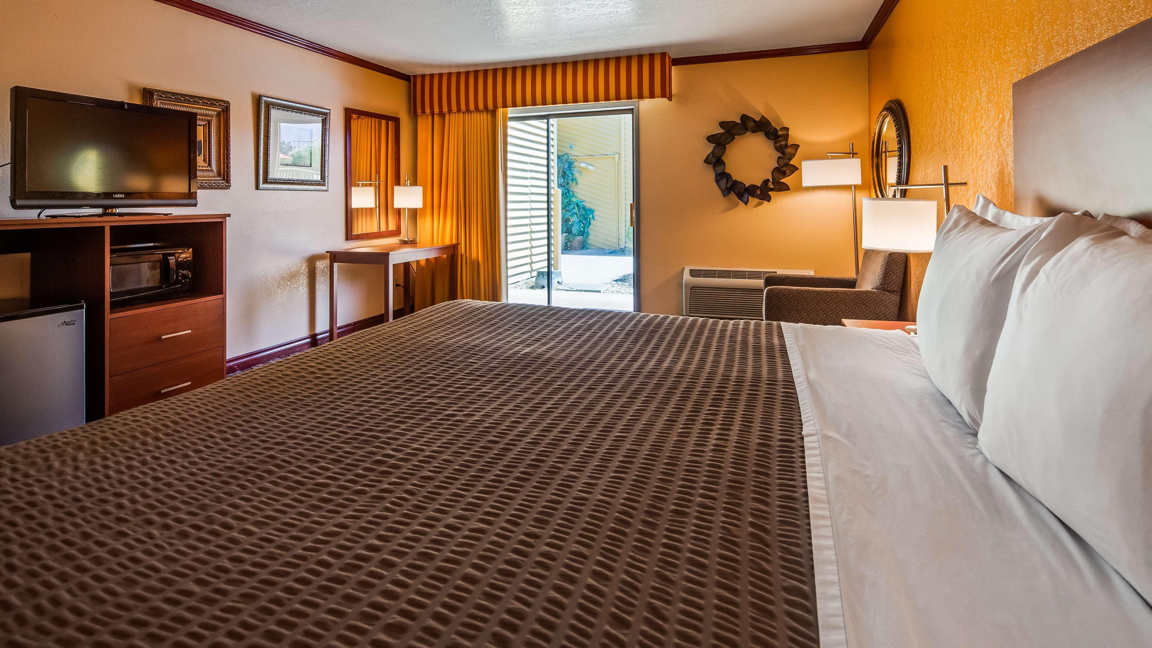 Hotel Surestay By Western 3*