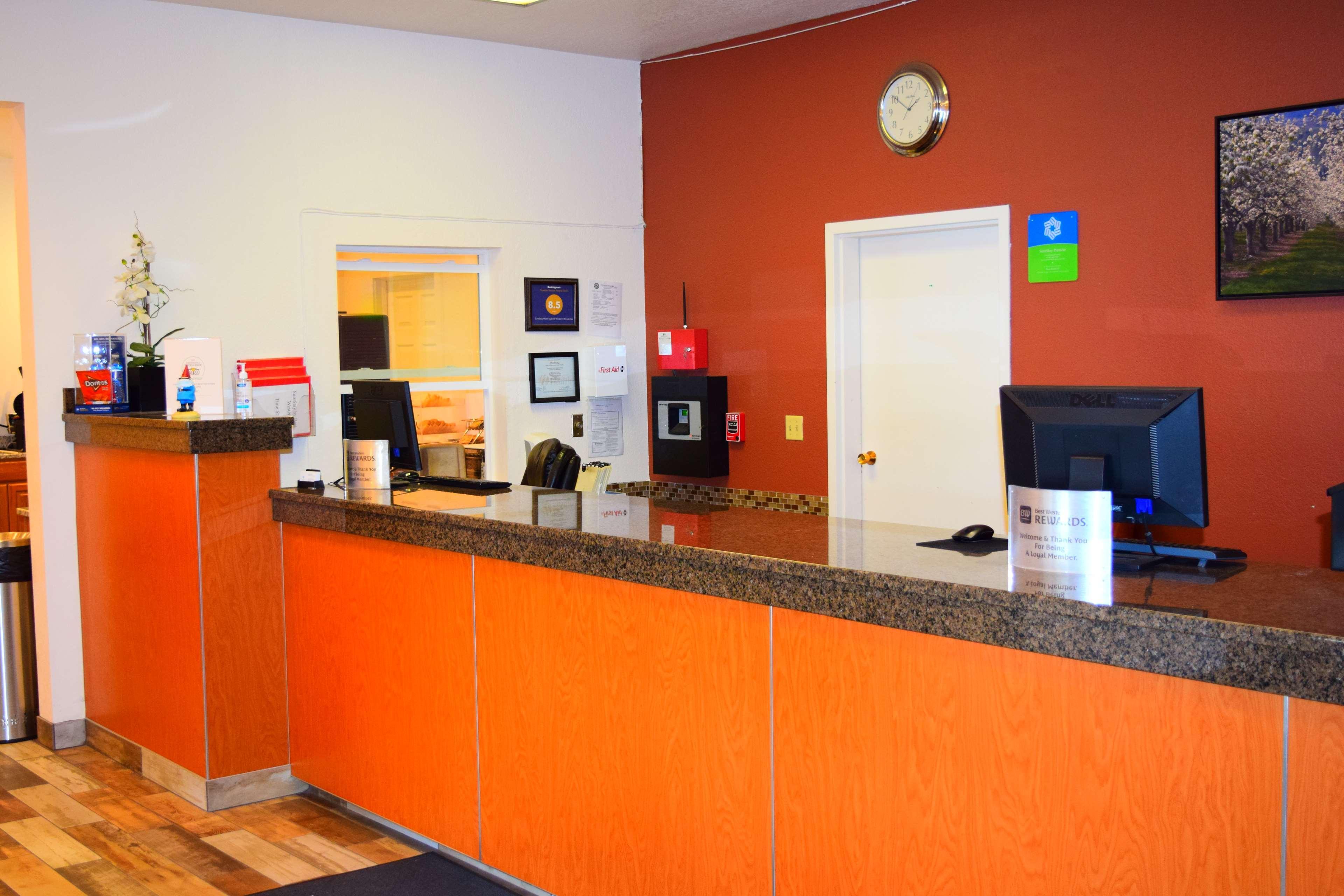 Hotel Surestay By Western 3*
