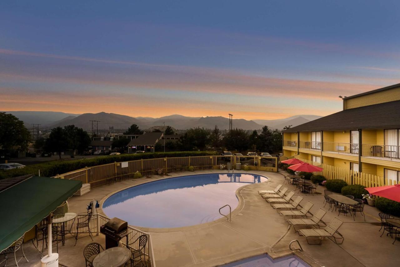 Hotel Surestay By Western Wenatchee