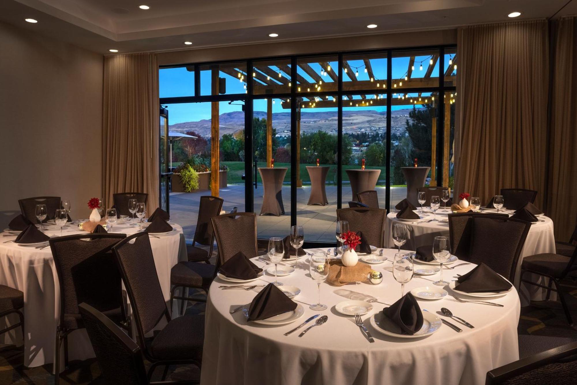 Hotel By Marriott Wenatchee