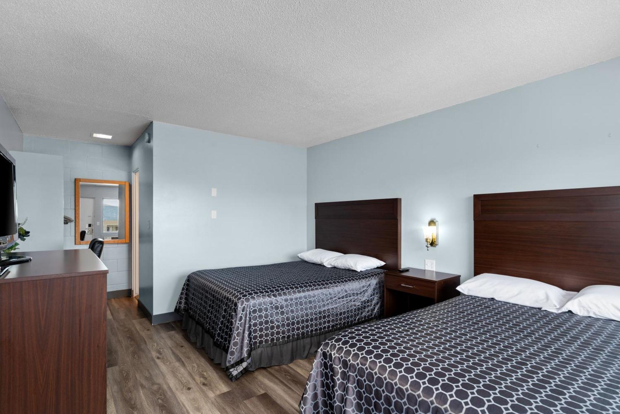 Holiday Lodge Wenatchee Motel 2*