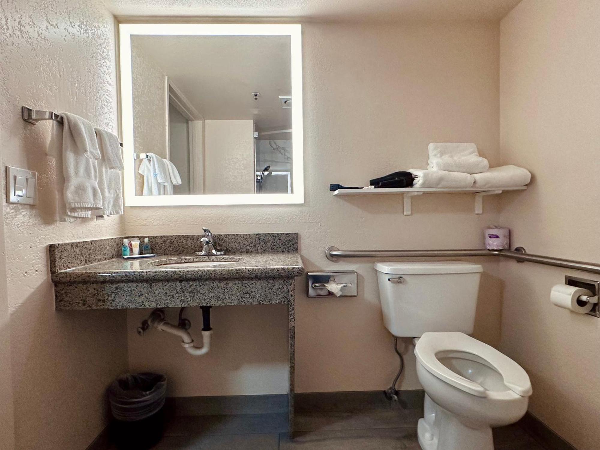 Wenatchee Inn Hotel 3*