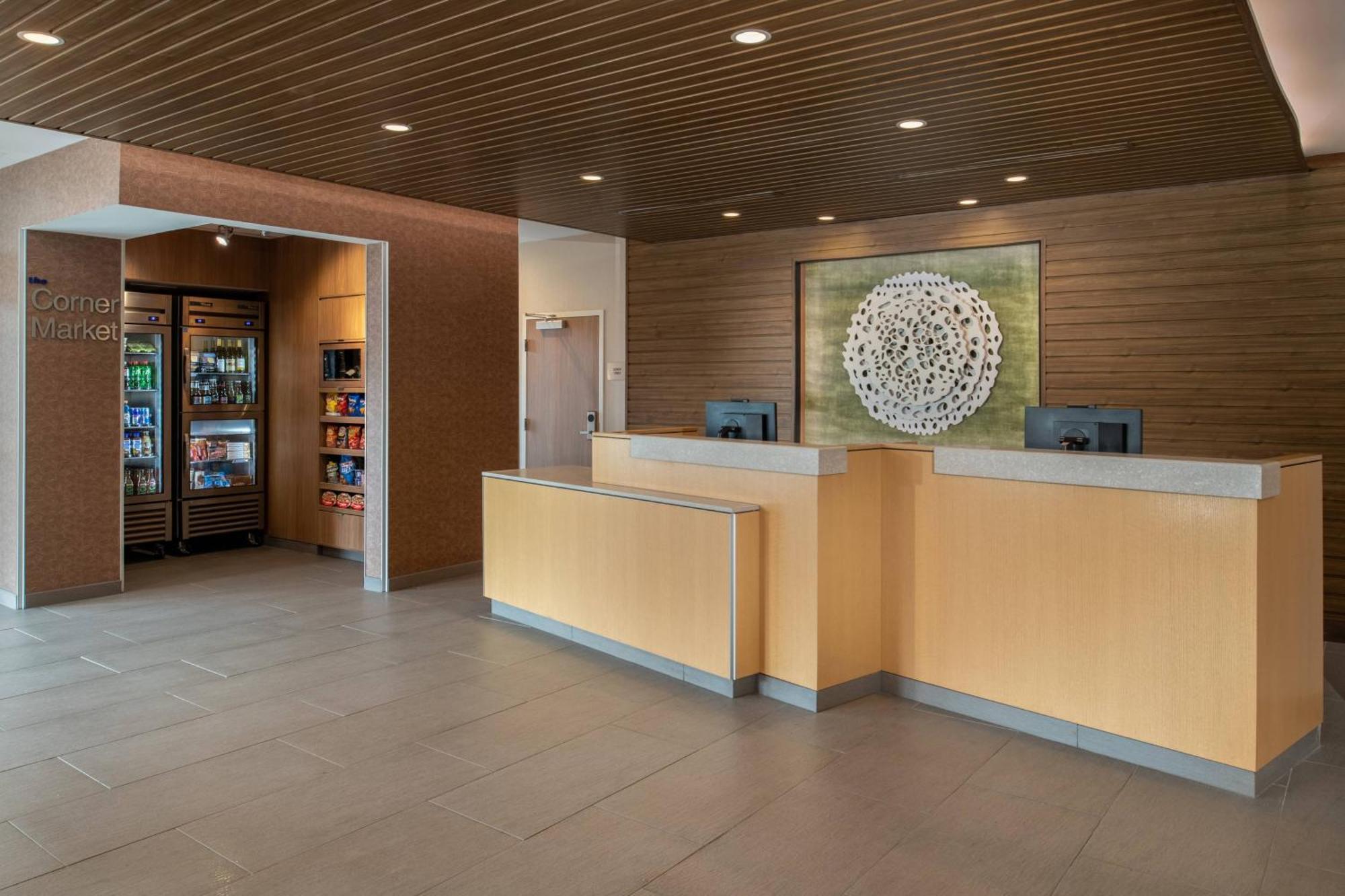 Hotel Fairfield & By Marriott 3*