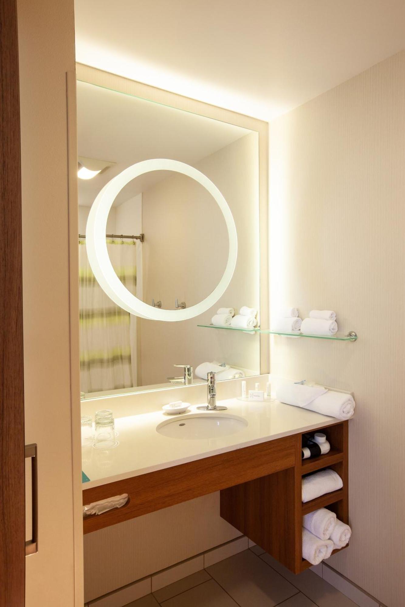 Springhill Hotel 3*