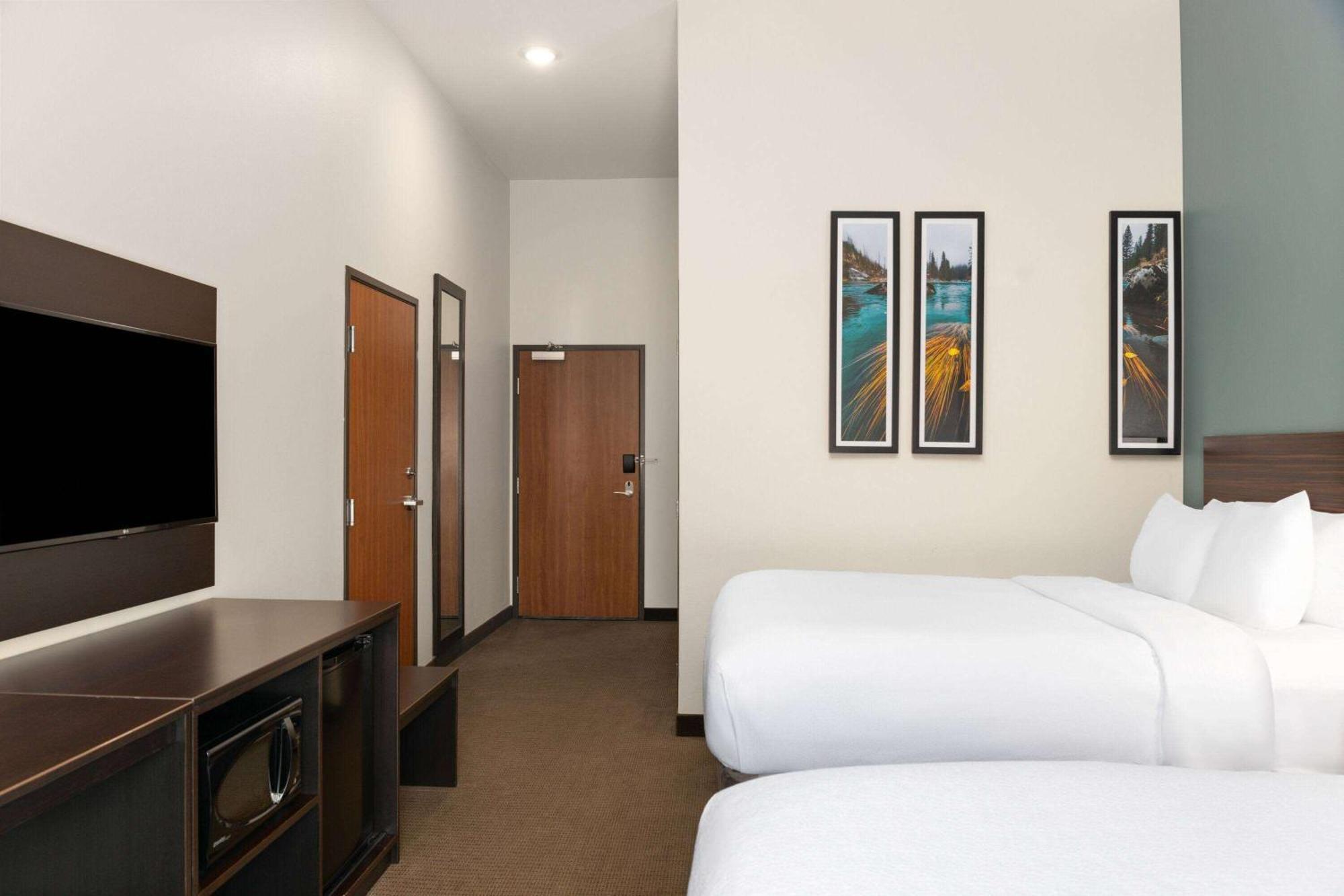 La Quinta & By Wyndham