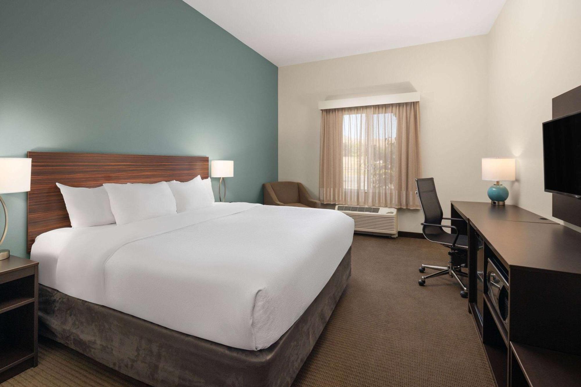 Hotel La Quinta & By Wyndham