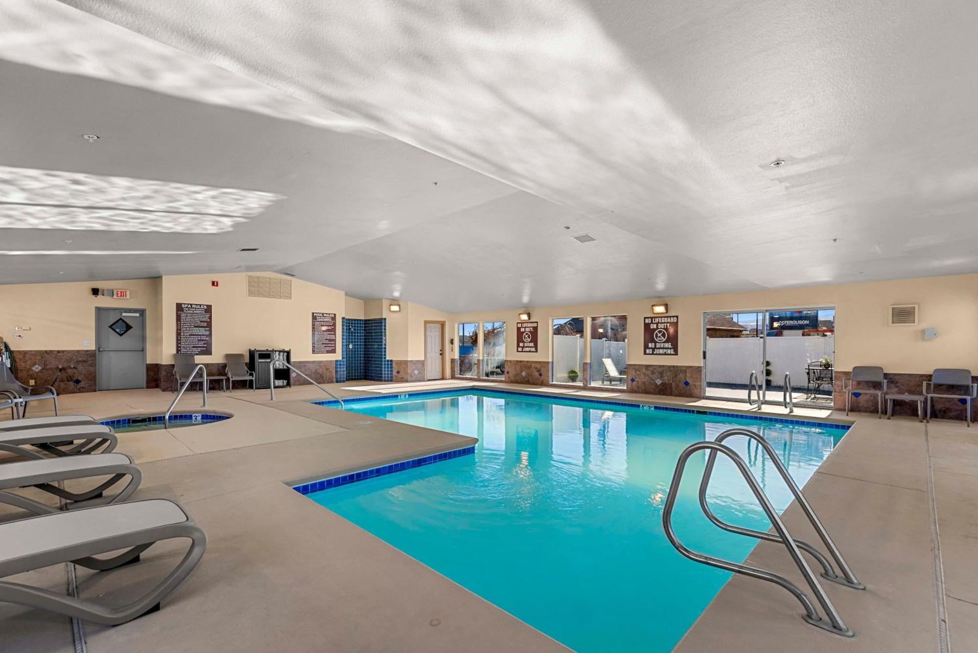 Wenatchee Inn Hotel 3*