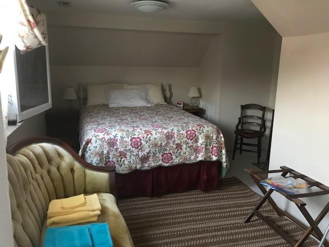 Apple Country Bed & Breakfast 2*