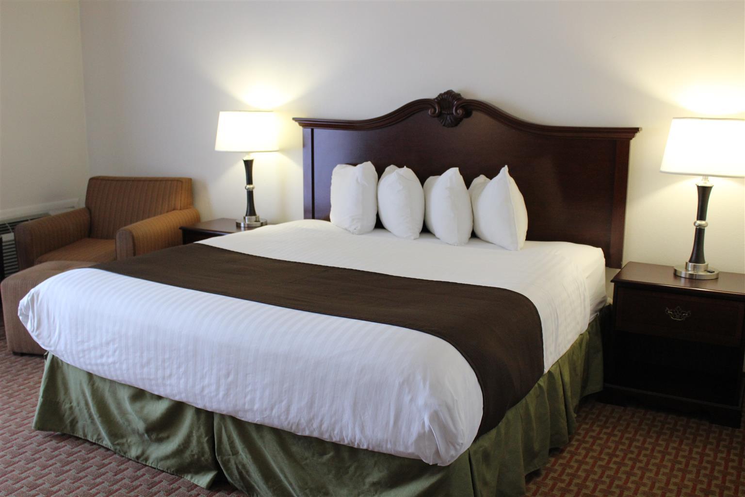 Western Chieftain Hotel