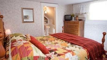 Apple Country Bed & Breakfast 2*