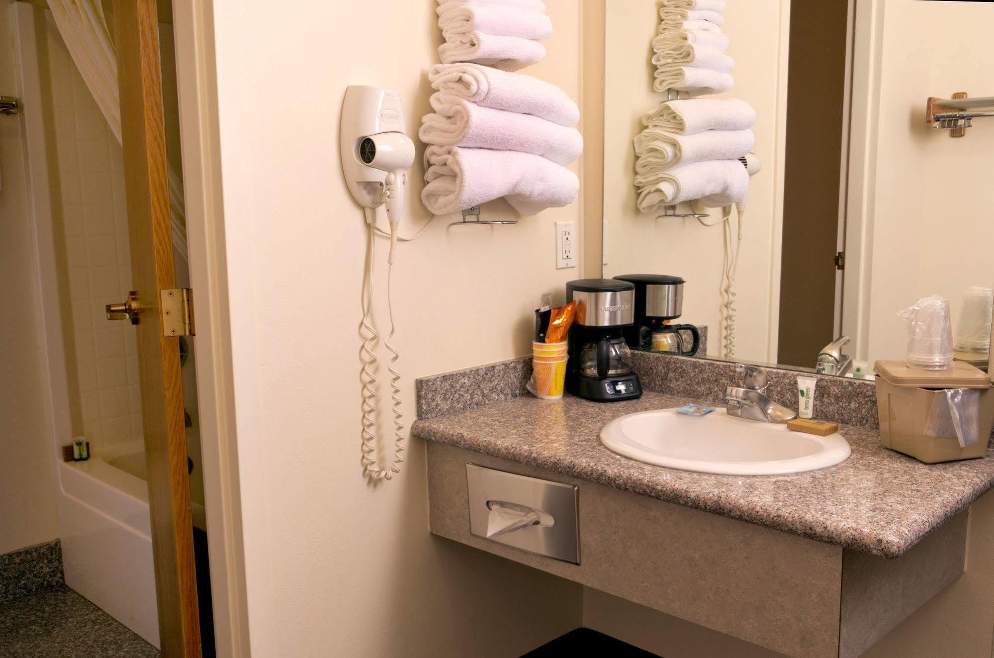 Hotel Cedars