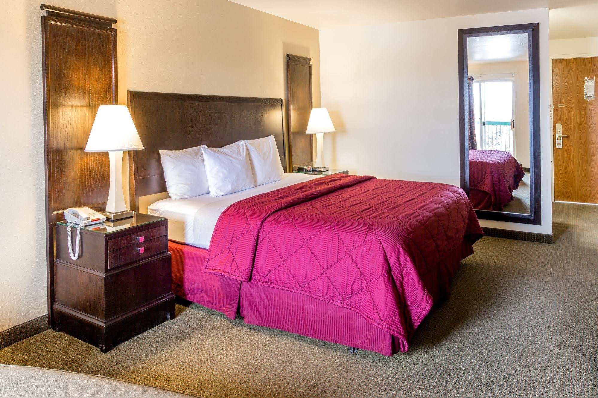 Hotel Cedars Wenatchee
