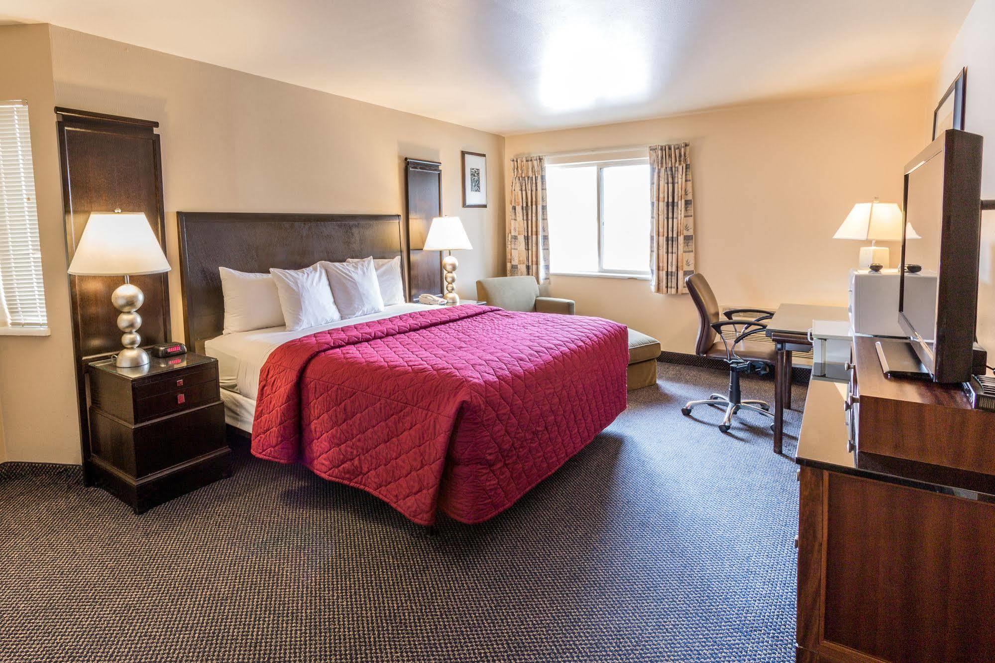 Cedars Hotel