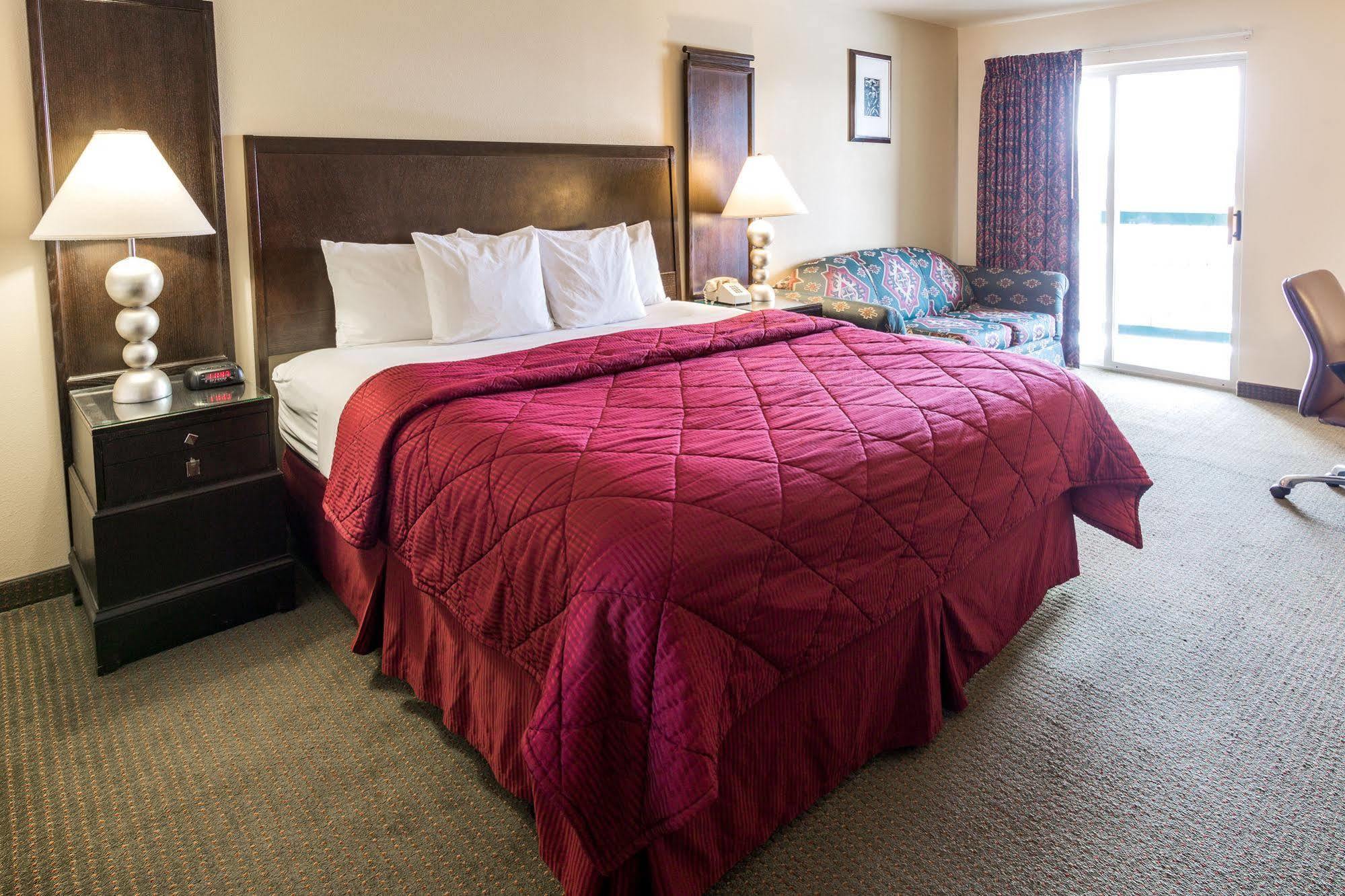 Hotel Cedars 3*
