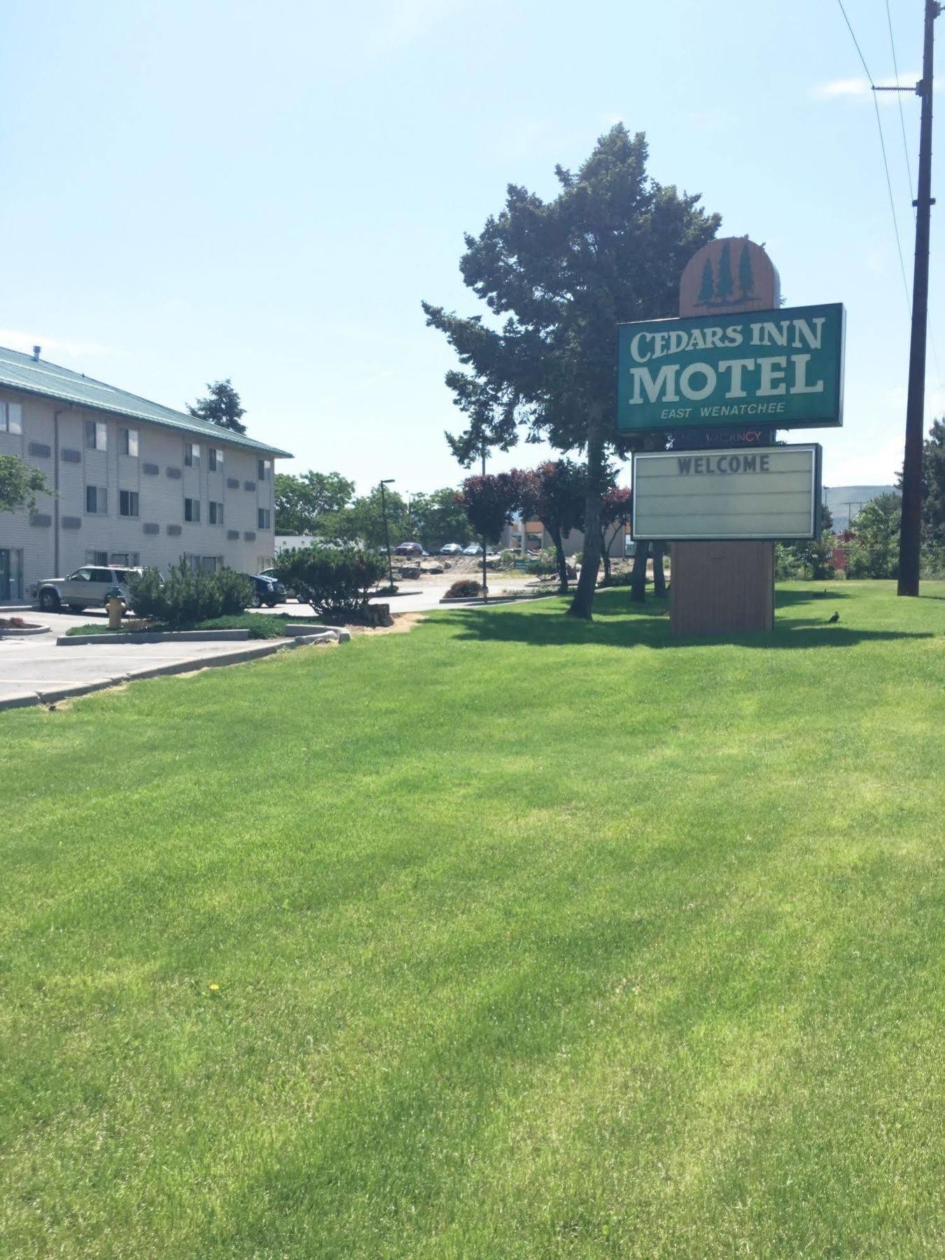 Hotel Cedars