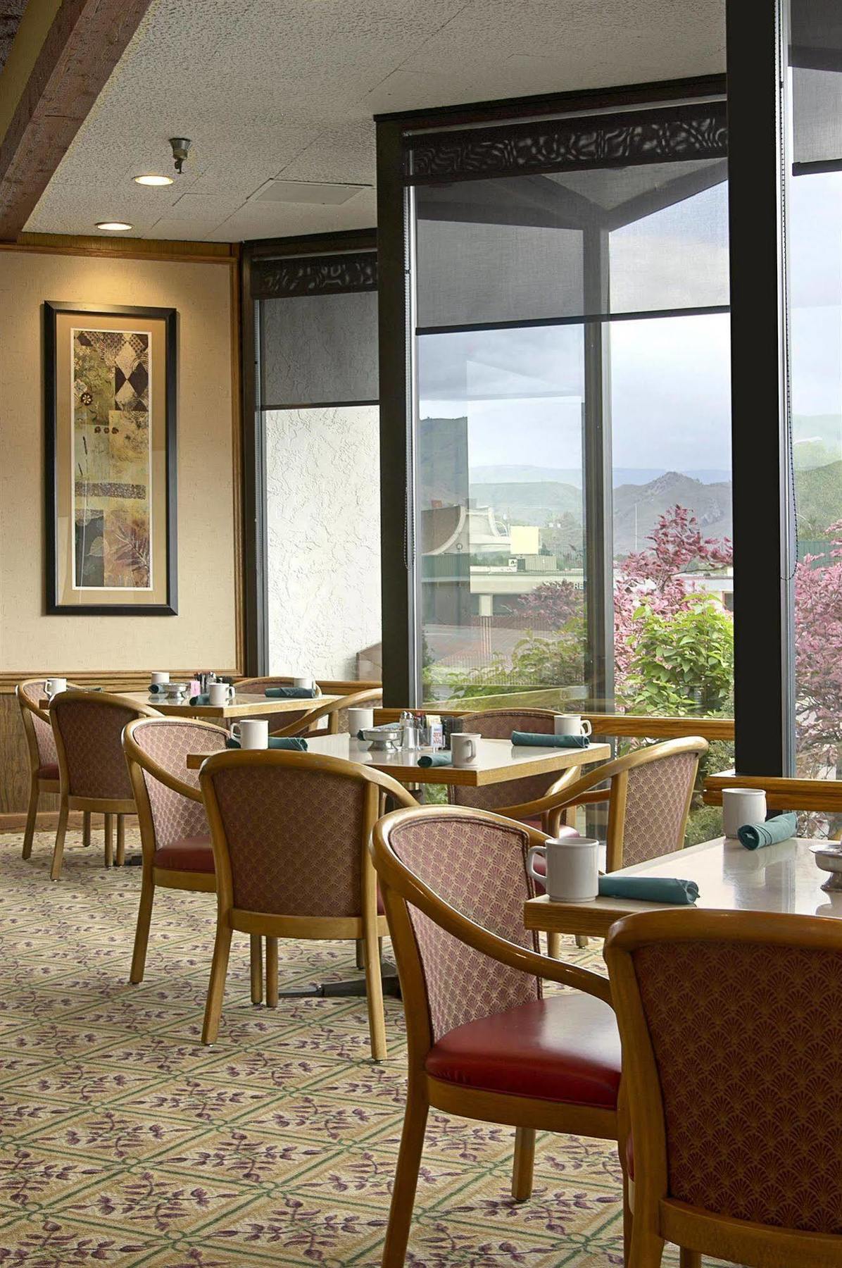 Hotel Red Lion Center 3*