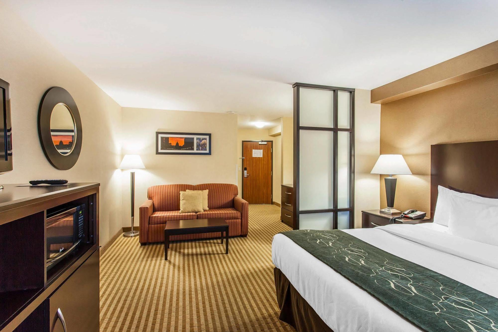 Comfort Gateway Hotel 3*