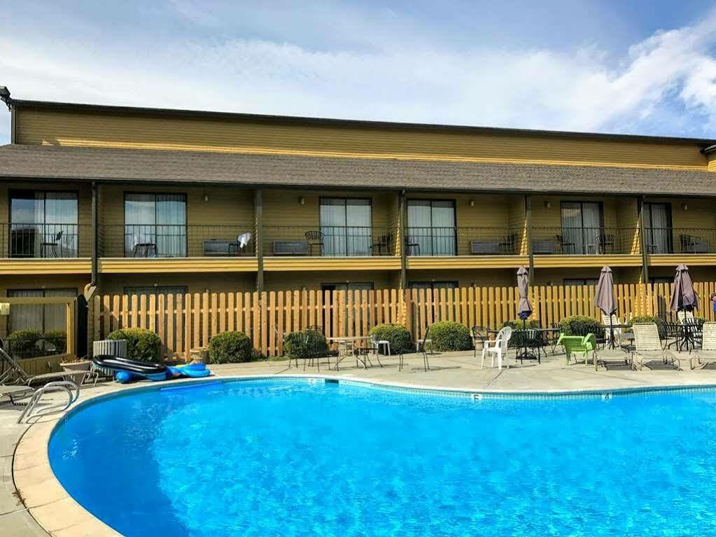 Surestay By Western Hotel 3*