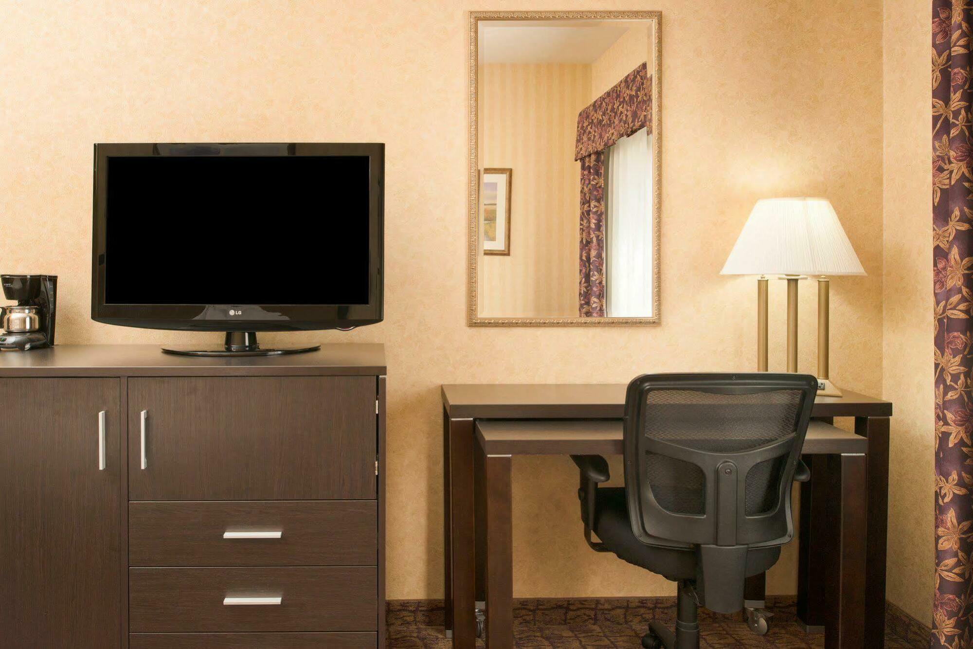 Express By Ihg Hotel Wenatchee