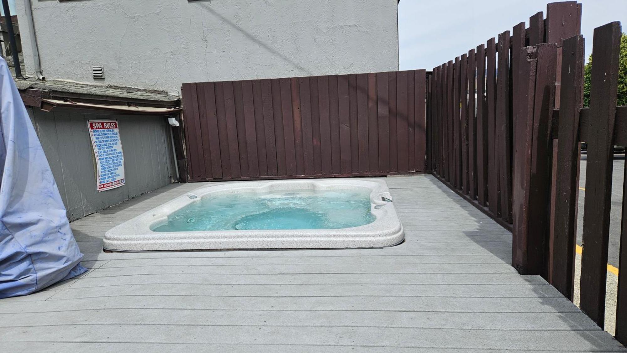 Travelodge By Wyndham Wenatchee