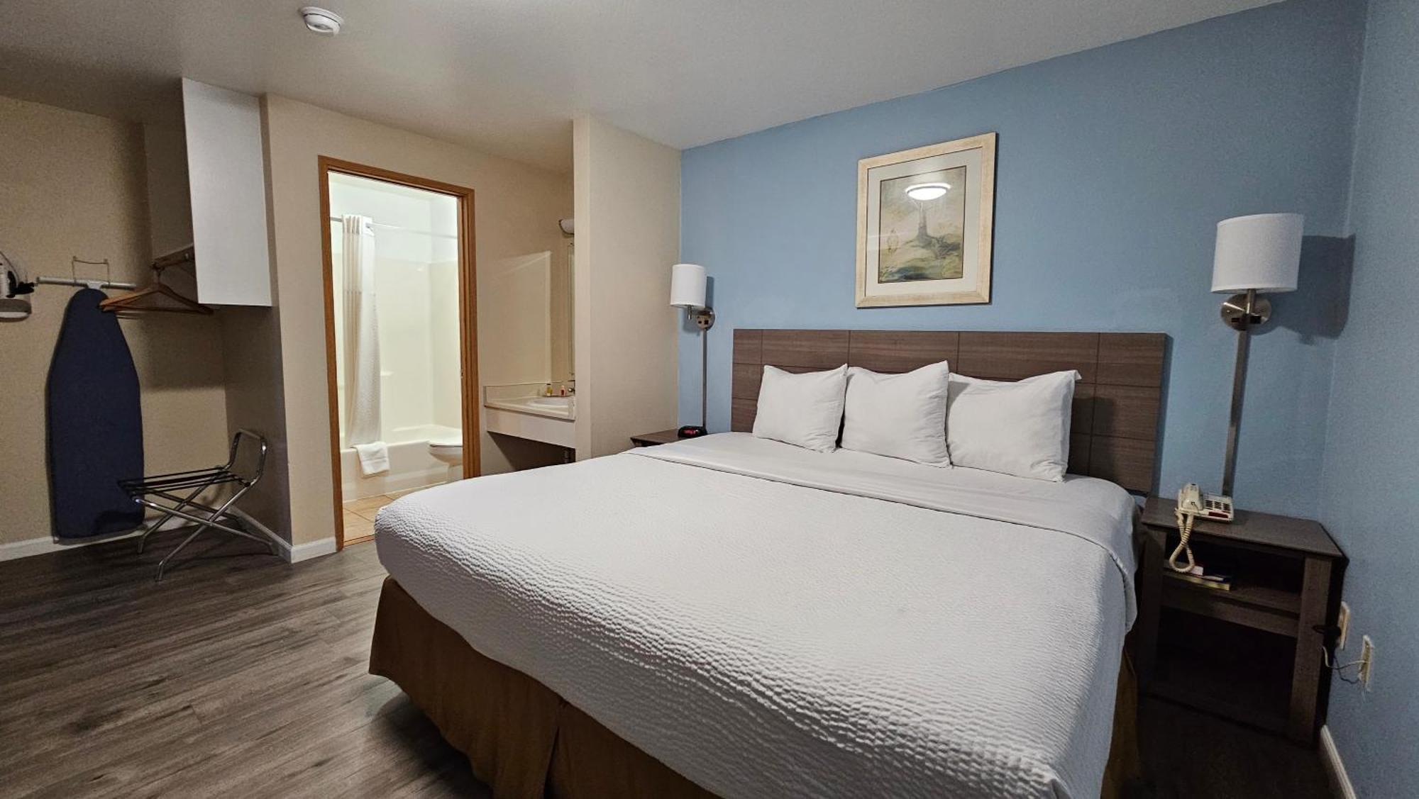 Travelodge By Wyndham Motel
