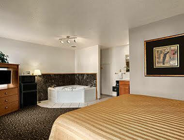 Motel Travelodge By Wyndham 2*
